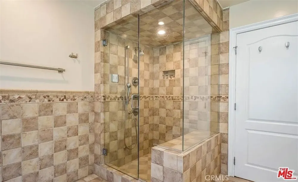 1212 San Vicente Santa Monica, CA 90402