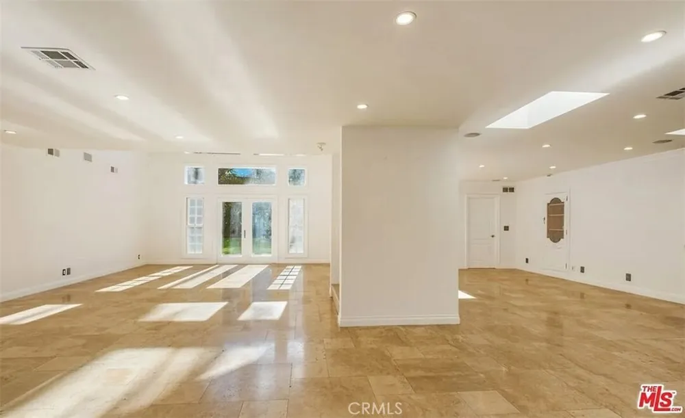 1212 San Vicente Santa Monica, CA 90402