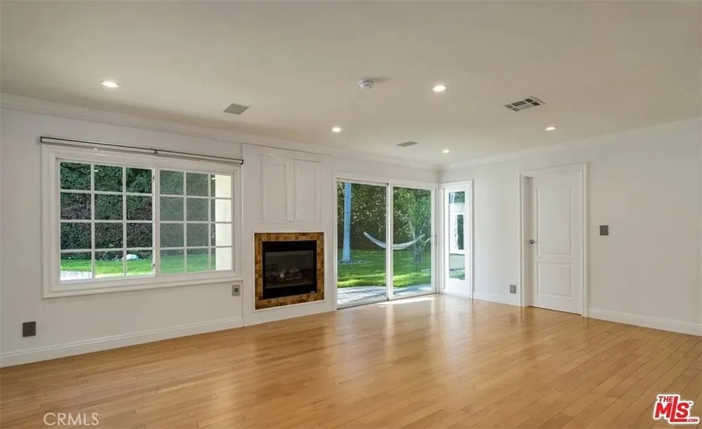 1212 San Vicente Santa Monica, CA 90402