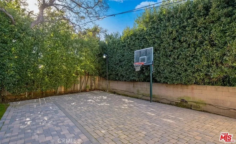 1212 San Vicente Santa Monica, CA 90402