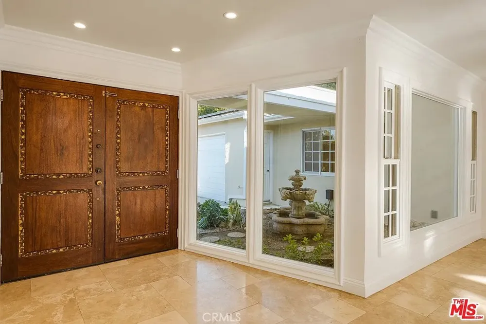 1212 San Vicente Santa Monica, CA 90402