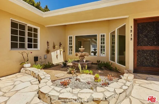 1212 San Vicente Santa Monica, CA 90402