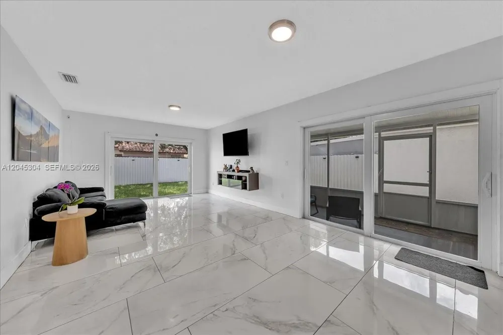 5542 NW 190th Ln Miami Gardens, FL 33055