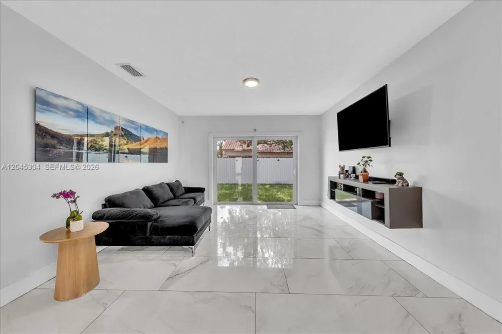 5542 NW 190th Ln Miami Gardens, FL 33055