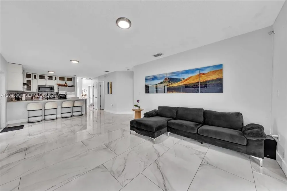 5542 NW 190th Ln Miami Gardens, FL 33055