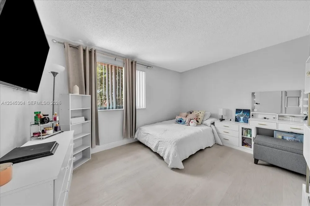 5542 NW 190th Ln Miami Gardens, FL 33055