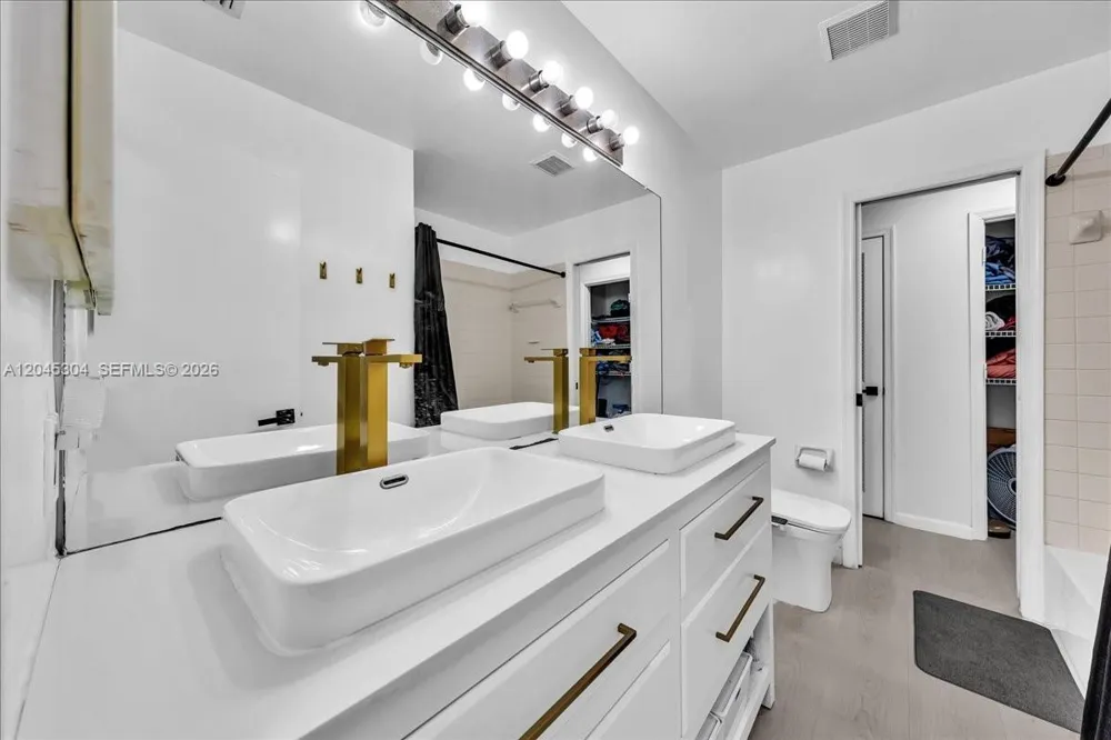 5542 NW 190th Ln Miami Gardens, FL 33055