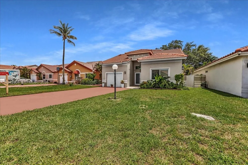 5542 NW 190th Ln Miami Gardens, FL 33055
