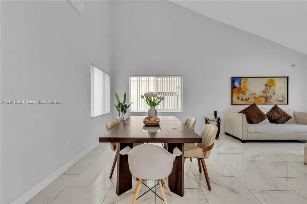 5542 NW 190th Ln Miami Gardens, FL 33055