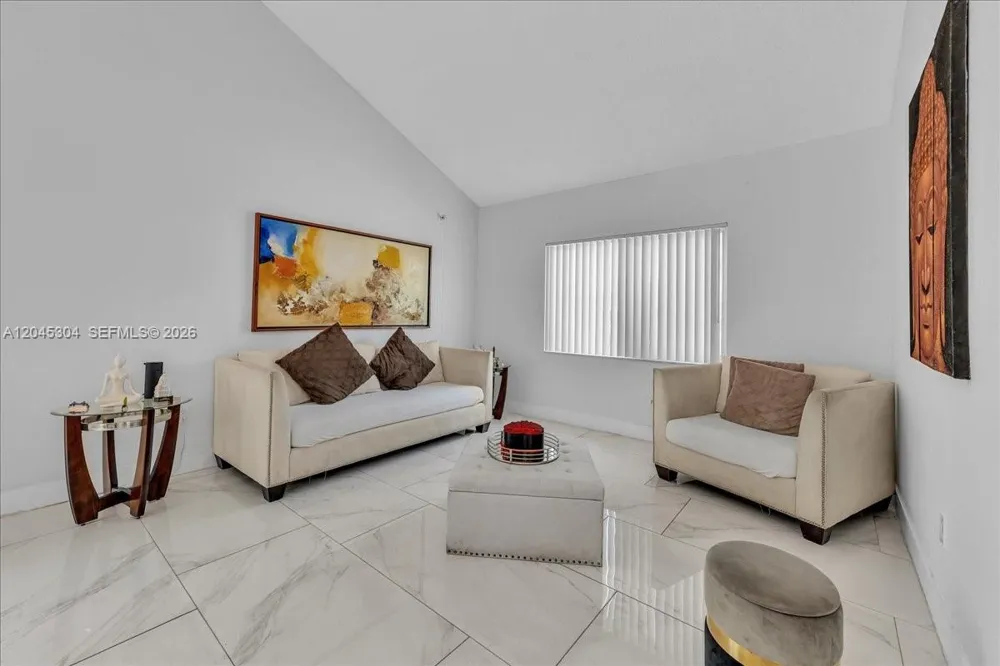 5542 NW 190th Ln Miami Gardens, FL 33055