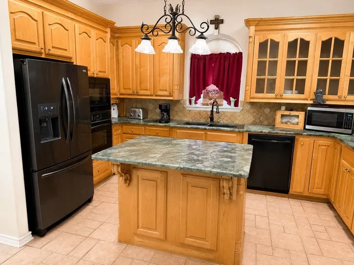 375 Roma Road Waskom, TX 75692