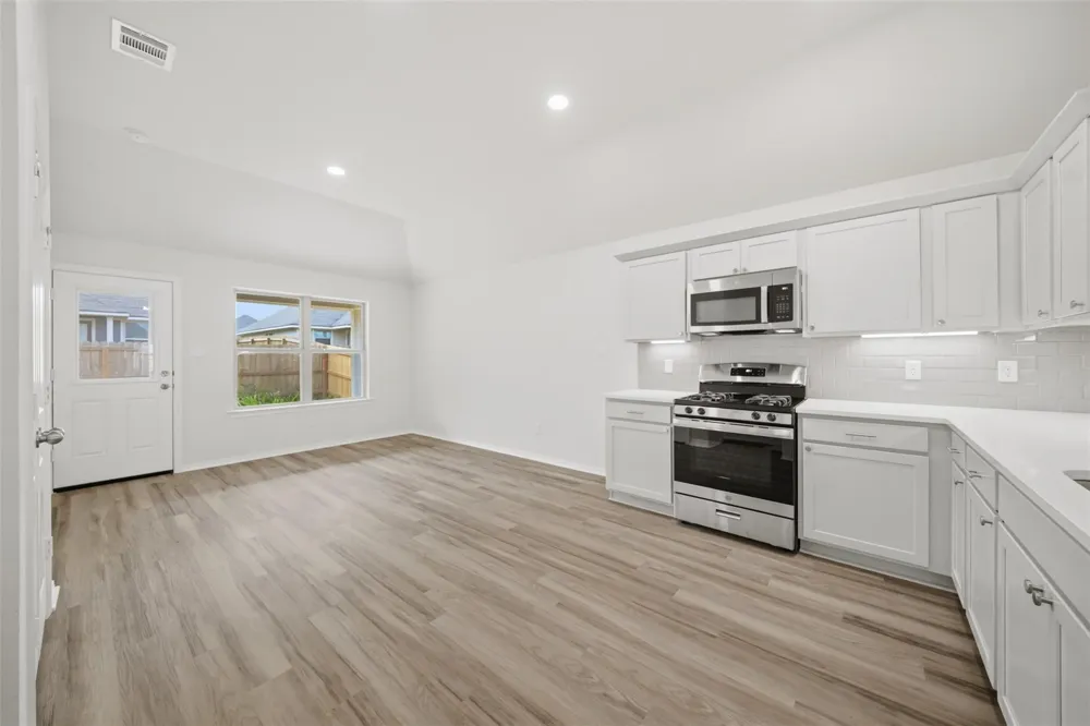 1220 High Street Navasota, TX 77868