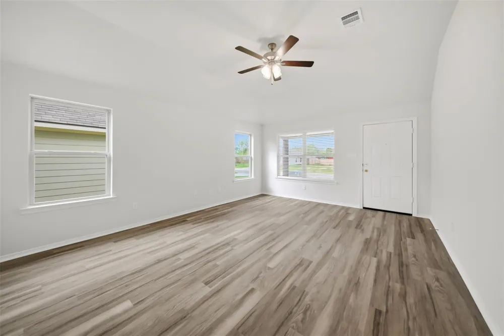 1220 High Street Navasota, TX 77868