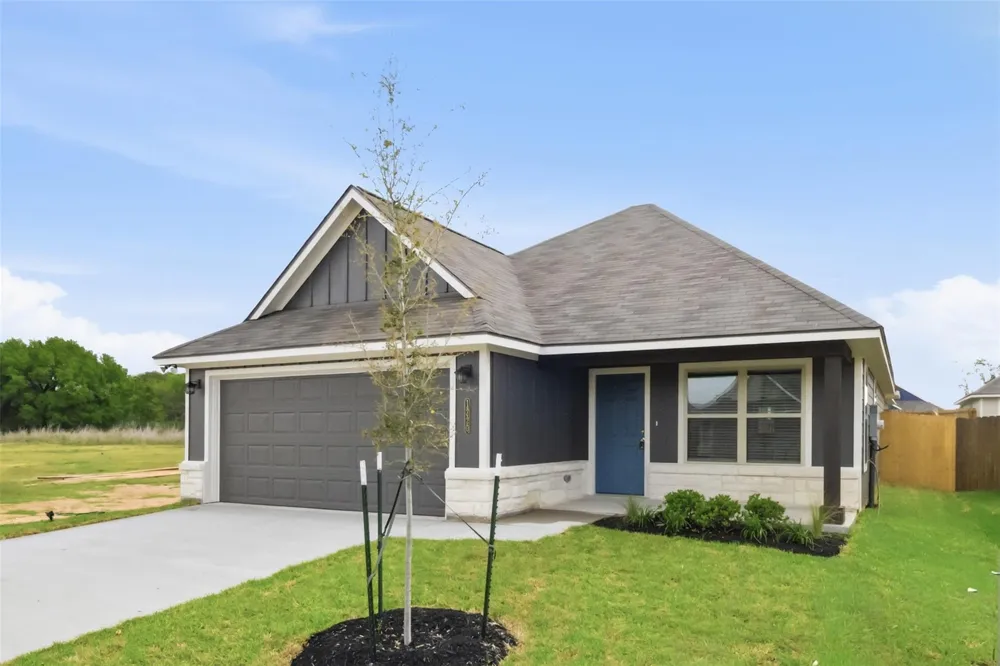 1220 High Street Navasota, TX 77868