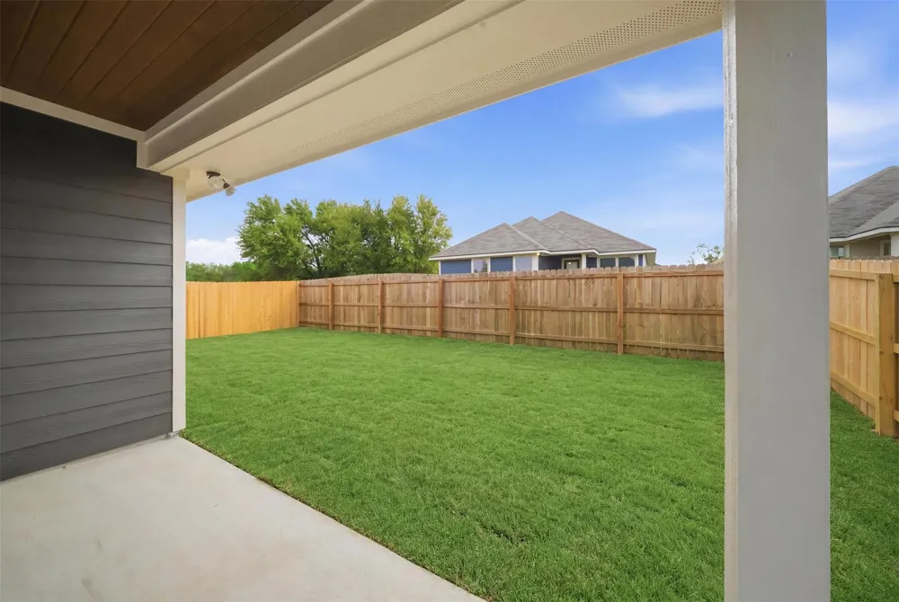 1220 High Street Navasota, TX 77868