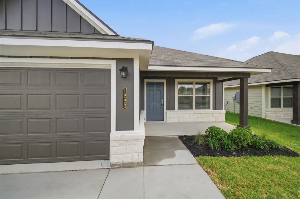 1220 High Street Navasota, TX 77868