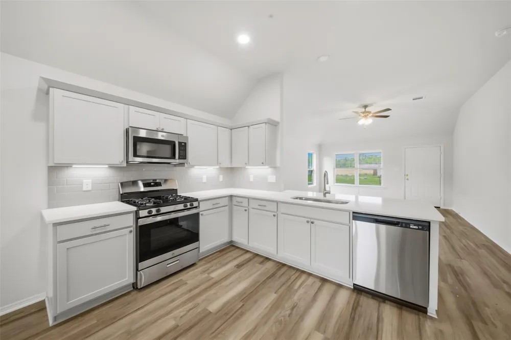 1220 High Street Navasota, TX 77868