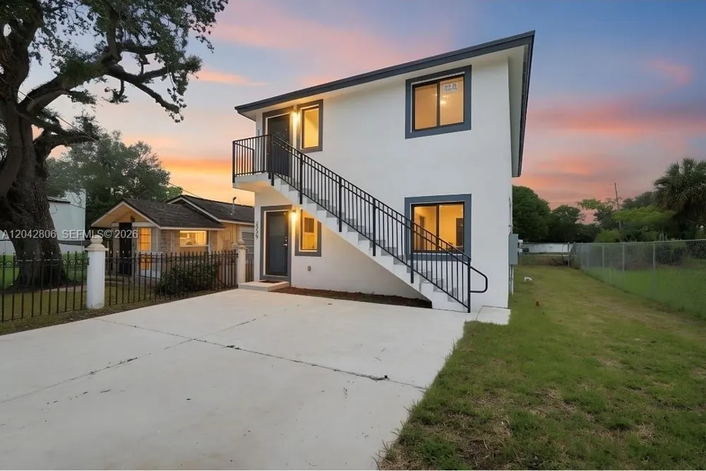2729 NW 44 St #2729 Miami, FL 33142