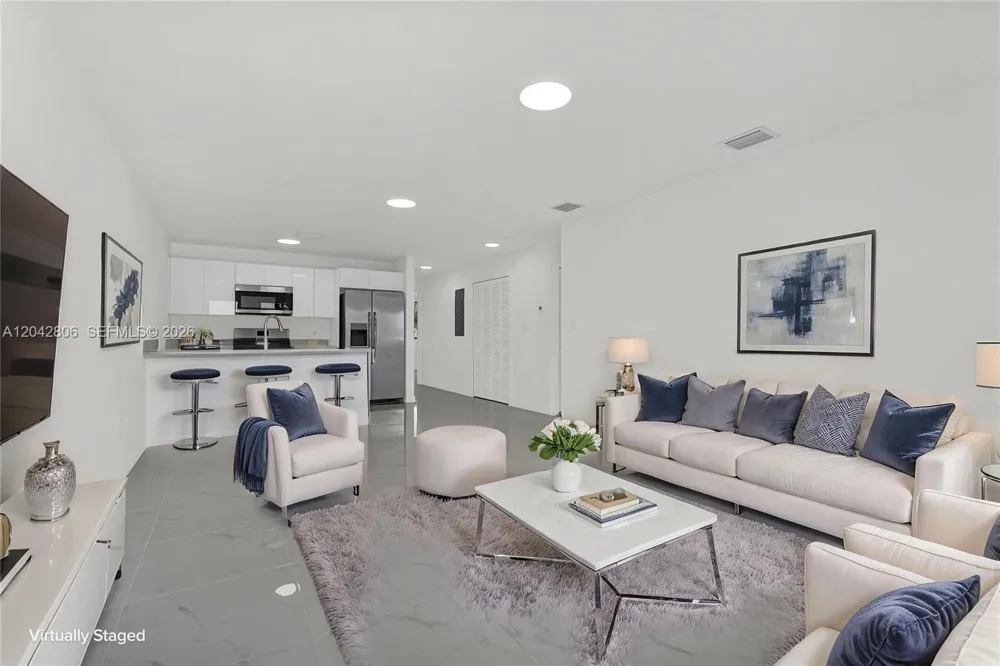 2729 NW 44 St #2729 Miami, FL 33142