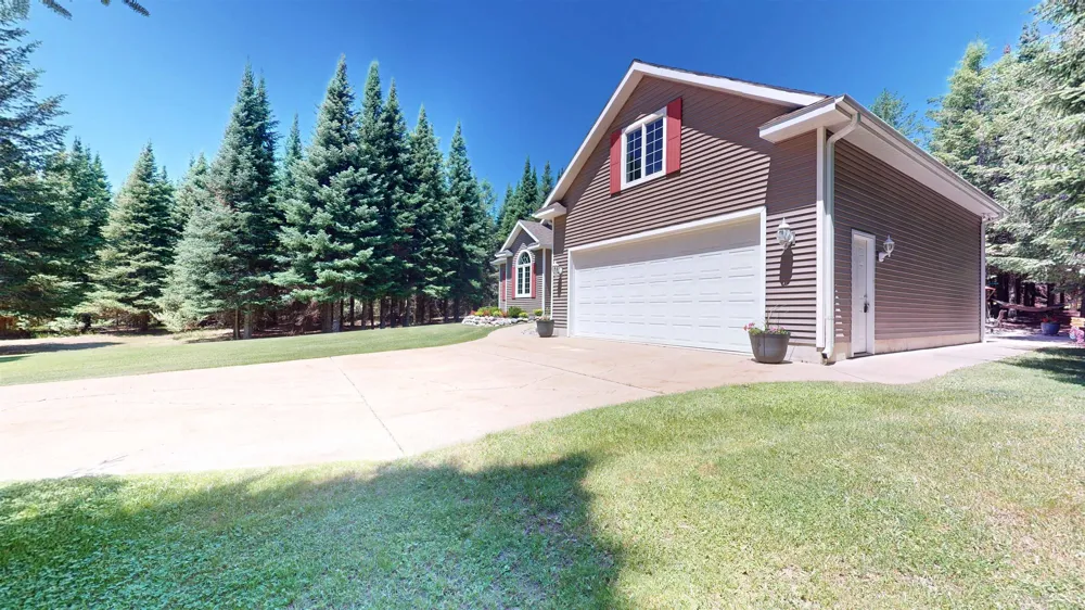 8540 Beland Boulevard Forest Home Township, MI 49515