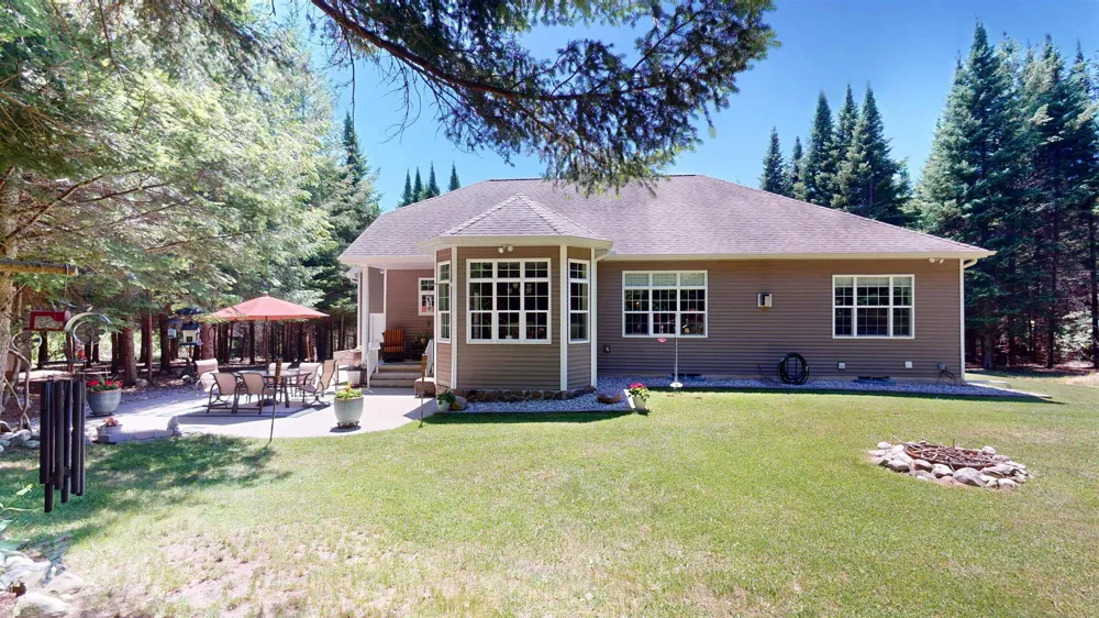 8540 Beland Boulevard Forest Home Township, MI 49515