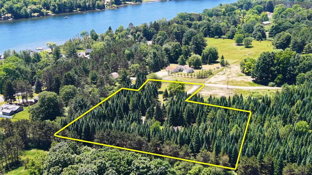 8540 Beland Boulevard Forest Home Township, MI 49515