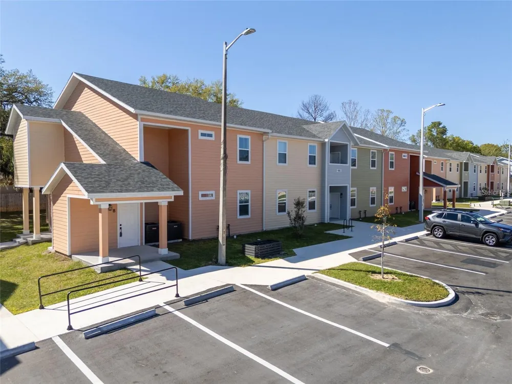 1581 NW 29TH ROAD #8 Gainesville, FL 32605