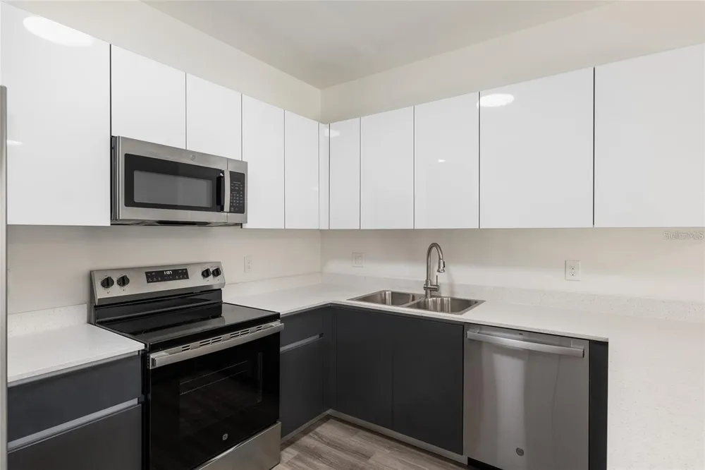 1581 NW 29TH ROAD #8 Gainesville, FL 32605