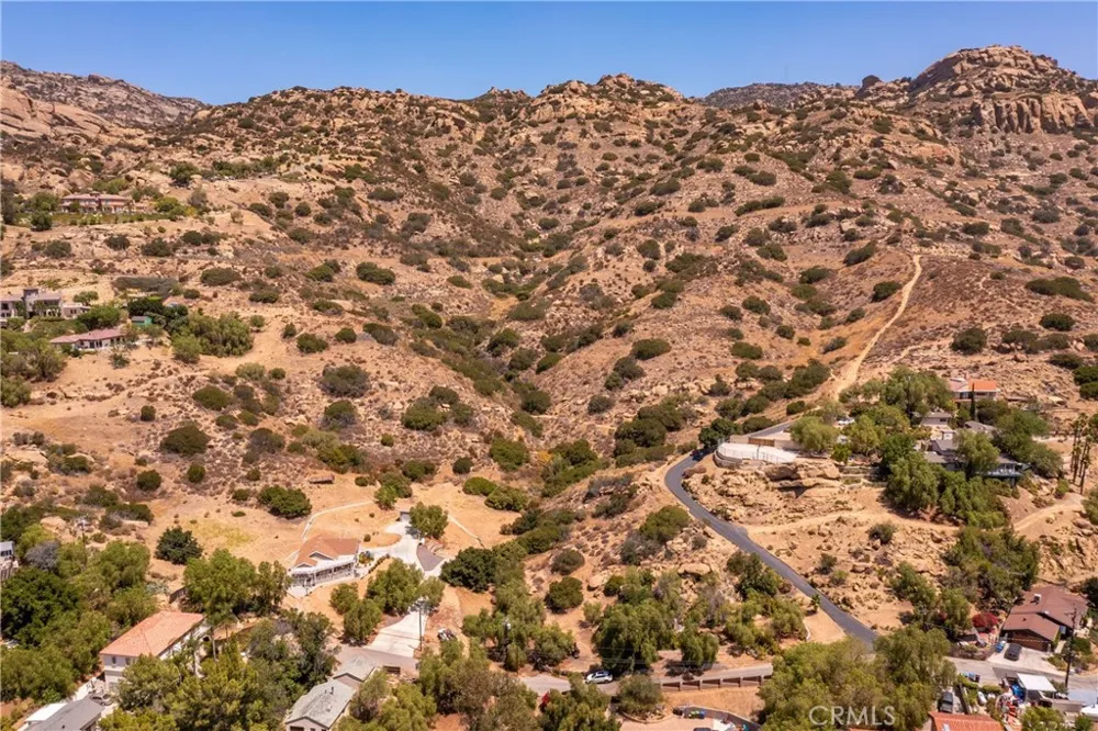 7200 WEBB Chatsworth, CA 91311