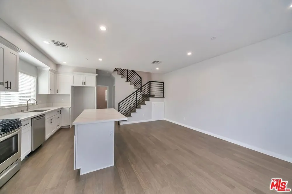 4239 Halldale Avenue Los Angeles, CA 90062