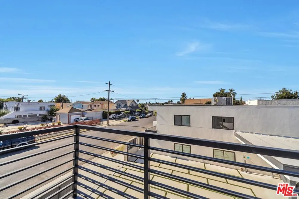 4239 Halldale Avenue Los Angeles, CA 90062