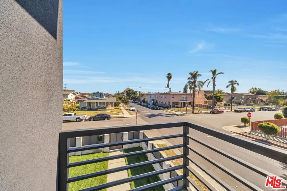 4239 Halldale Avenue Los Angeles, CA 90062