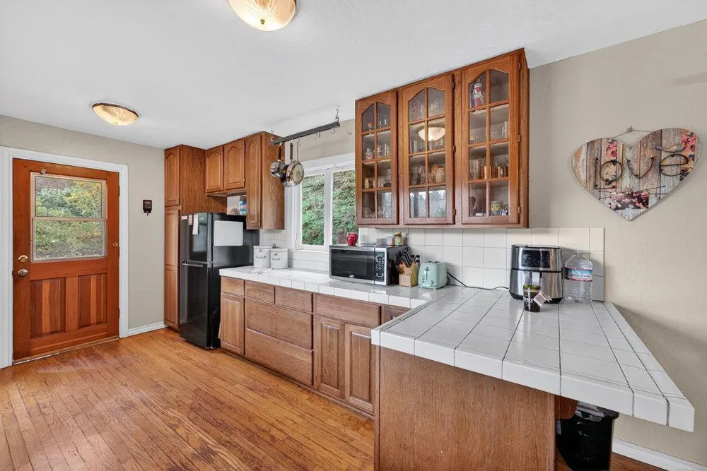 885 Larkin Valley Road Watsonville, CA 95076