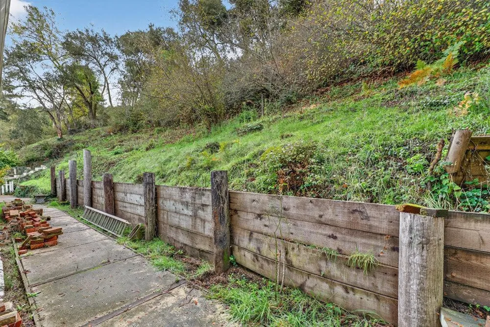 885 Larkin Valley Road Watsonville, CA 95076