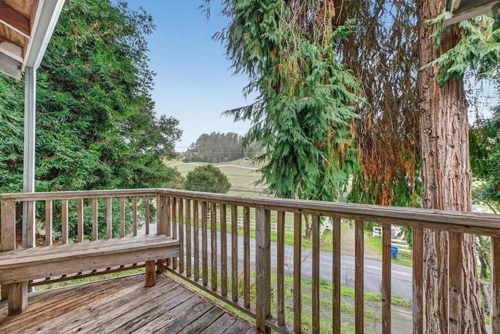 885 Larkin Valley Road Watsonville, CA 95076