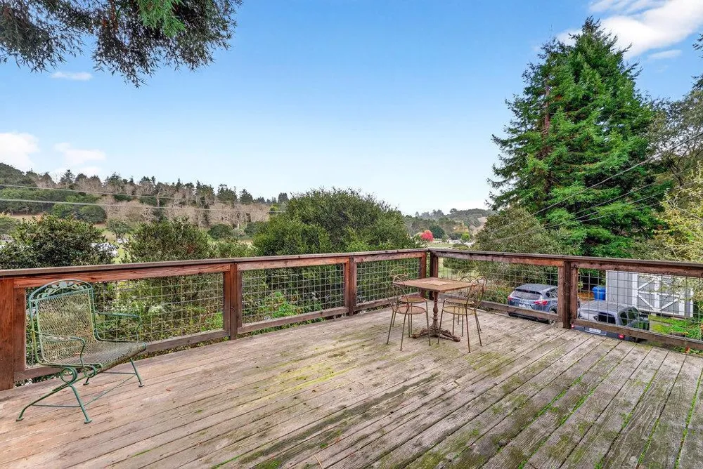 885 Larkin Valley Road Watsonville, CA 95076