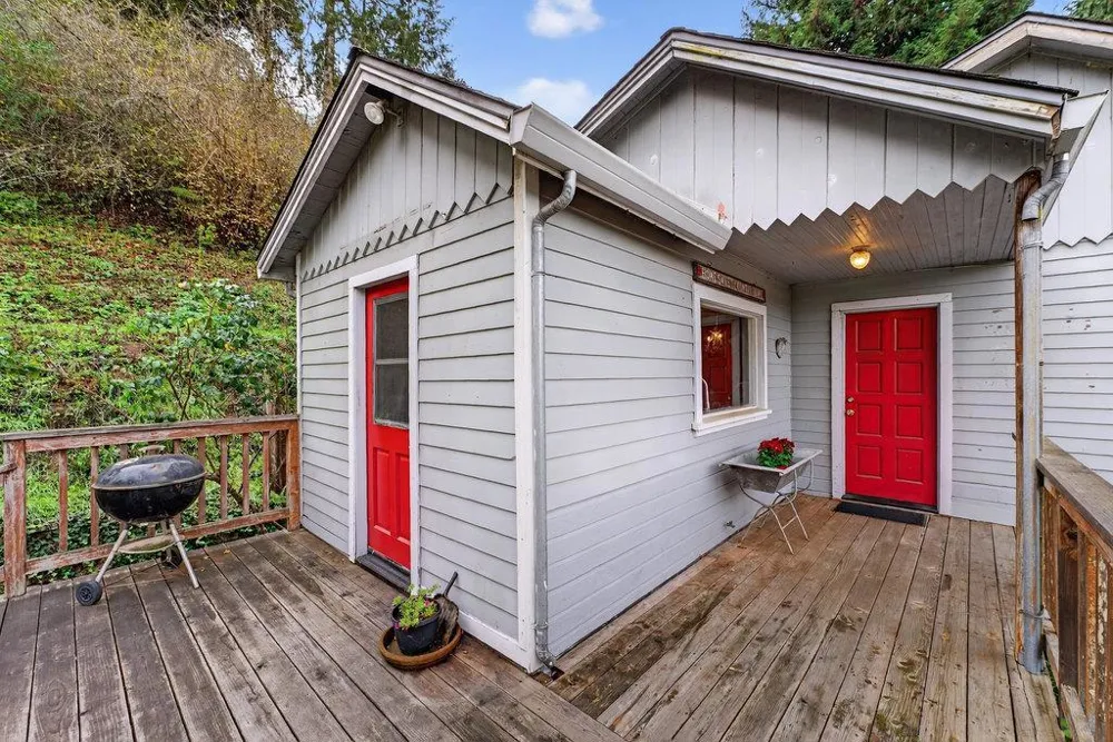 885 Larkin Valley Road Watsonville, CA 95076