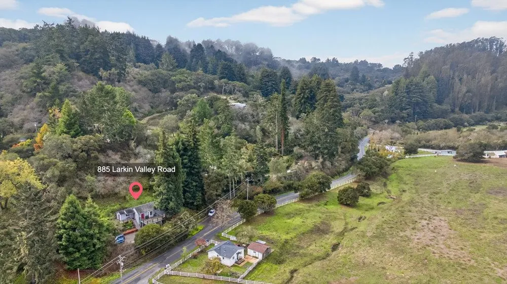 885 Larkin Valley Road Watsonville, CA 95076