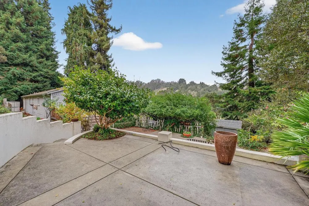 885 Larkin Valley Road Watsonville, CA 95076
