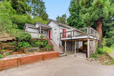 885 Larkin Valley Road