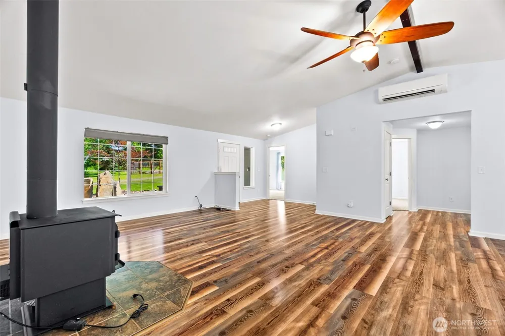 59 Timothy Lane E Elma, WA 98541