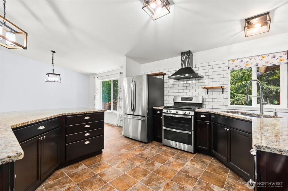 59 Timothy Lane E Elma, WA 98541