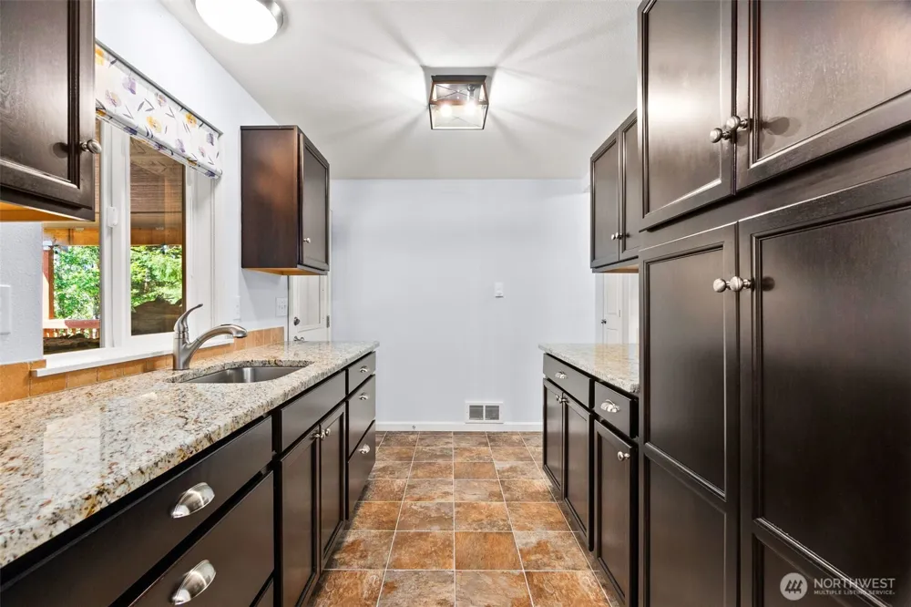 59 Timothy Lane E Elma, WA 98541