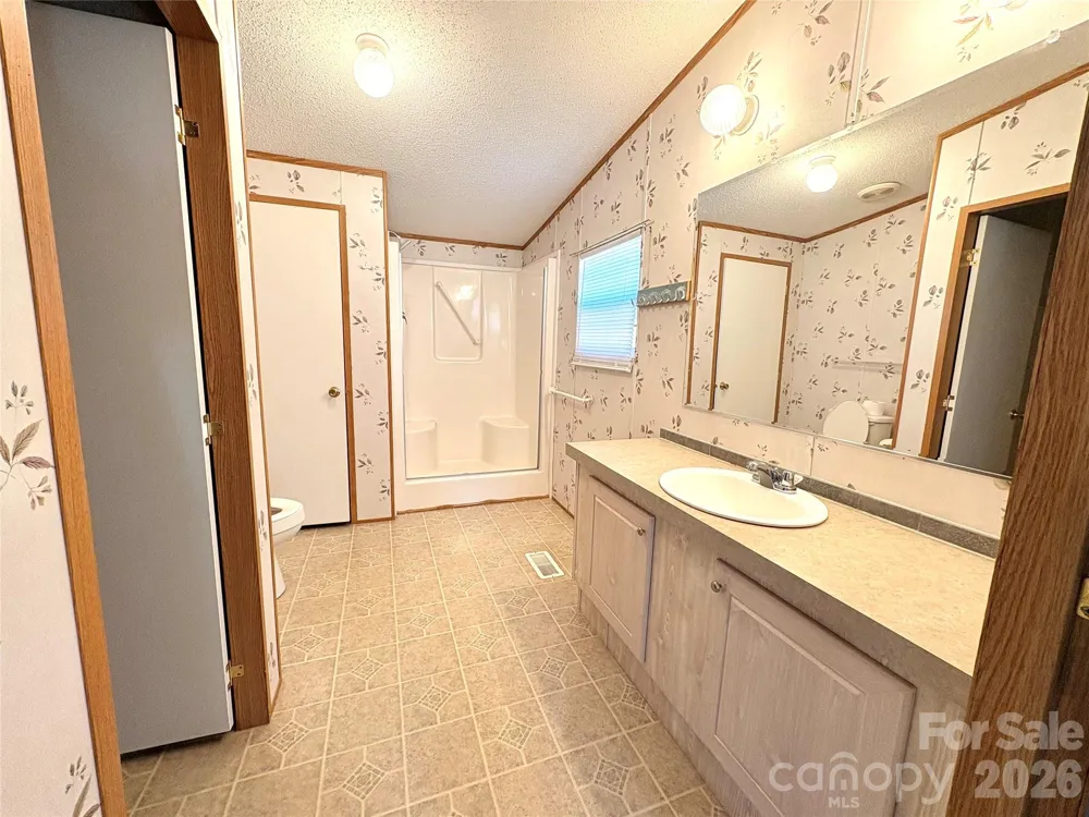 5422 Wrenn Drive Catawba, NC 28037