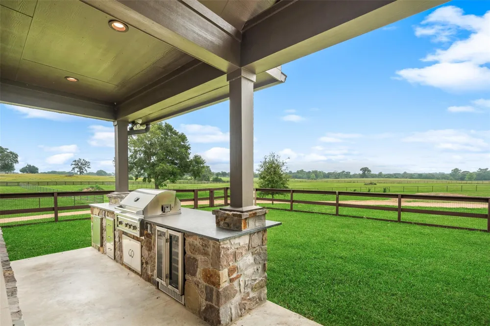 30163 High Spirit Ranch Road Hempstead, TX 77445