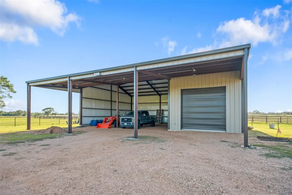 30163 High Spirit Ranch Road Hempstead, TX 77445