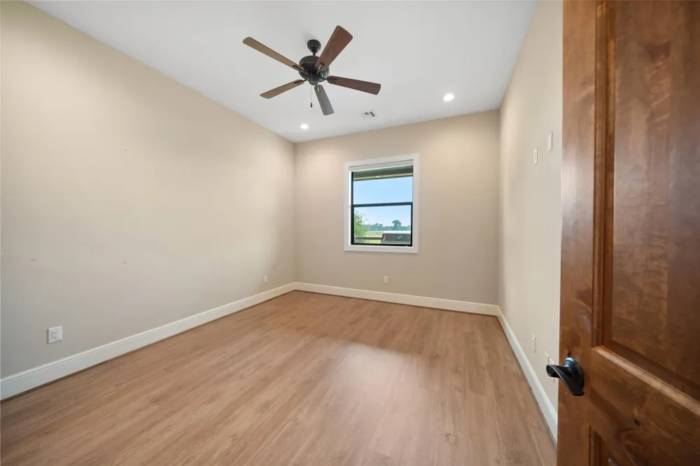 30163 High Spirit Ranch Road Hempstead, TX 77445