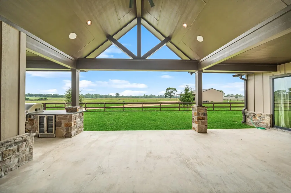 30163 High Spirit Ranch Road Hempstead, TX 77445