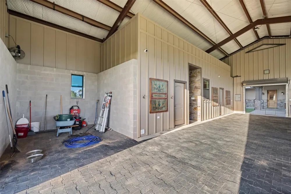 30163 High Spirit Ranch Road Hempstead, TX 77445