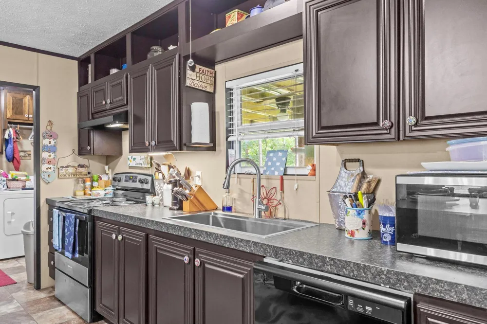 2672 Pleasure Bend Drive Hemphill, TX 75948